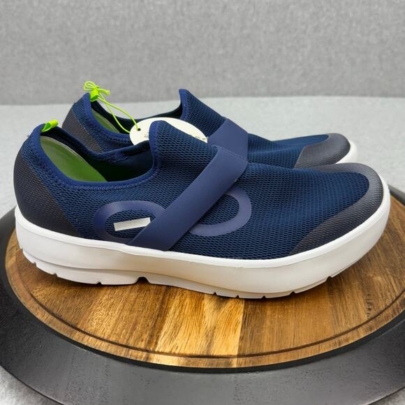 Oofos Oomg Low Mesh Men's 11.5 Navy Blue Recovery Shoes NWT Slip On - Picture 1 of 6